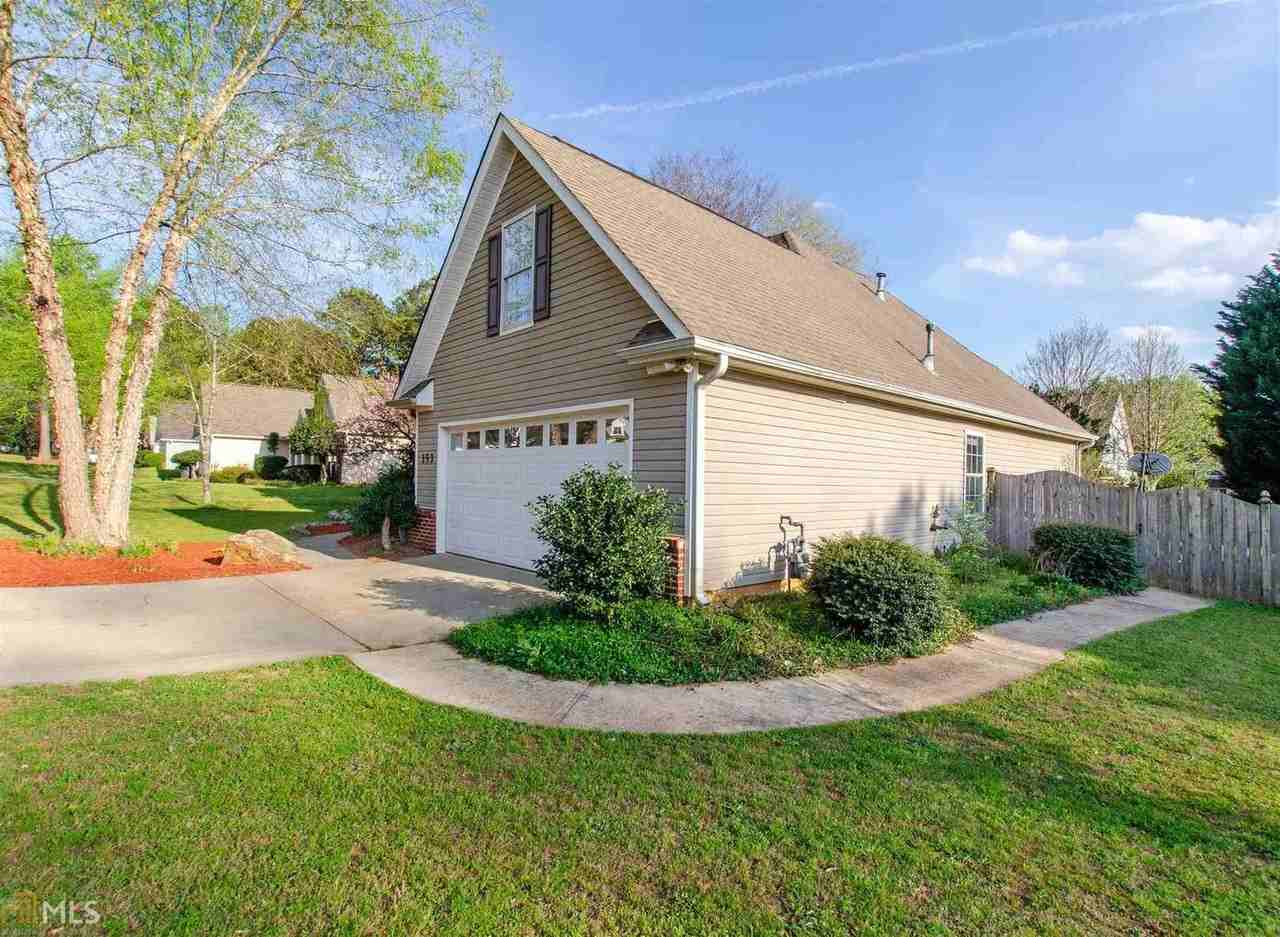 153 Kingsbrook Cir - Photo 3 of 50