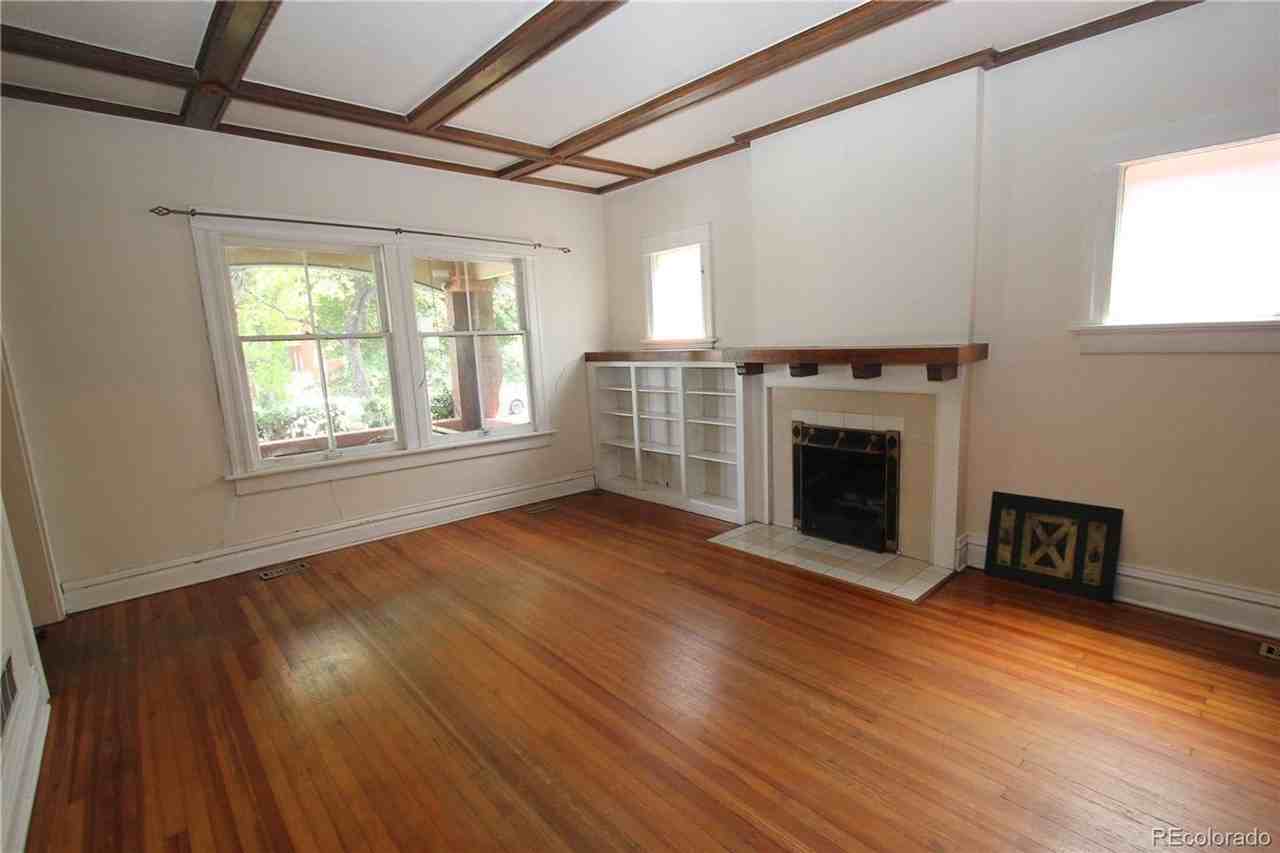 1375 Madison St - Photo 3 of 12