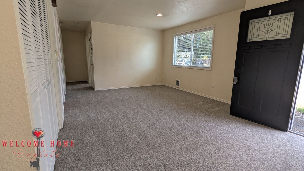 910 Gregory Way Se - Photo 4 of 42