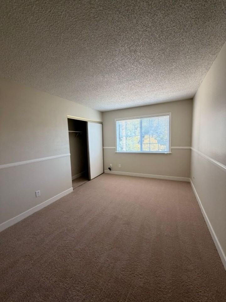 1312 Jasmine Cir - Photo 7 of 12