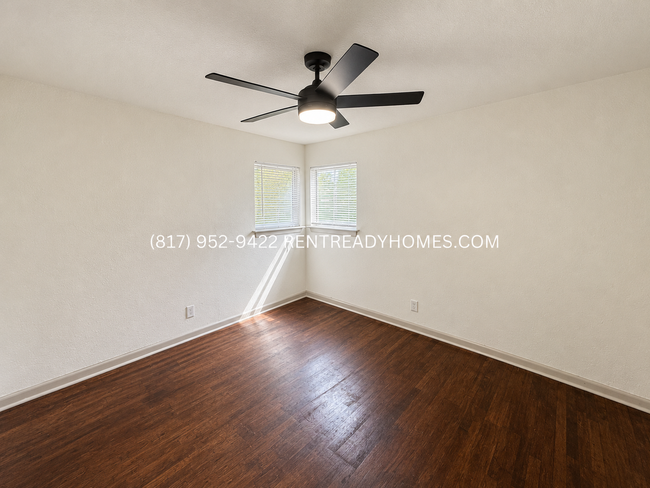 1429 Bellaire Dr - Photo 6 of 13