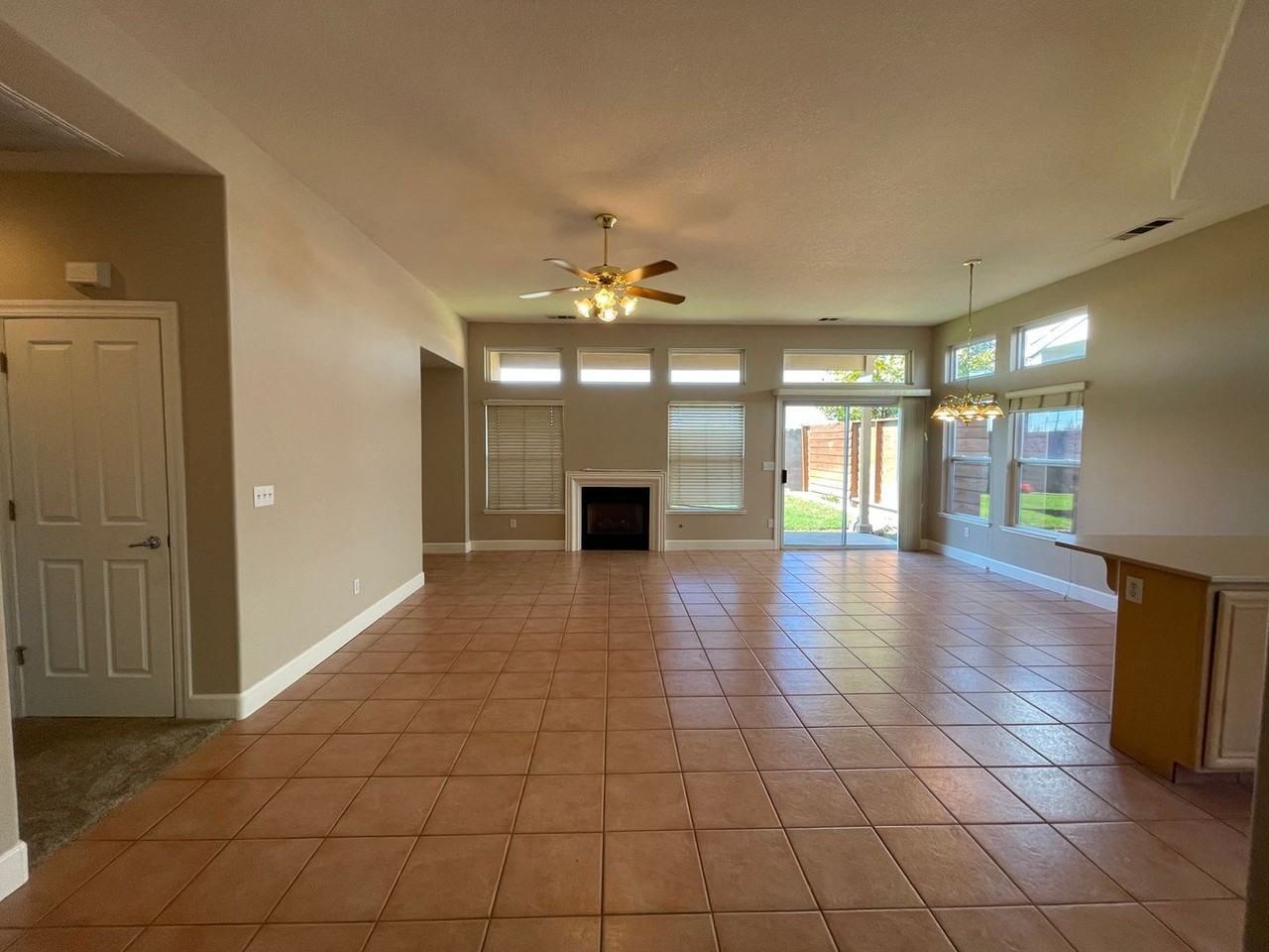 1621 Linnea Ln - Photo 2 of 19