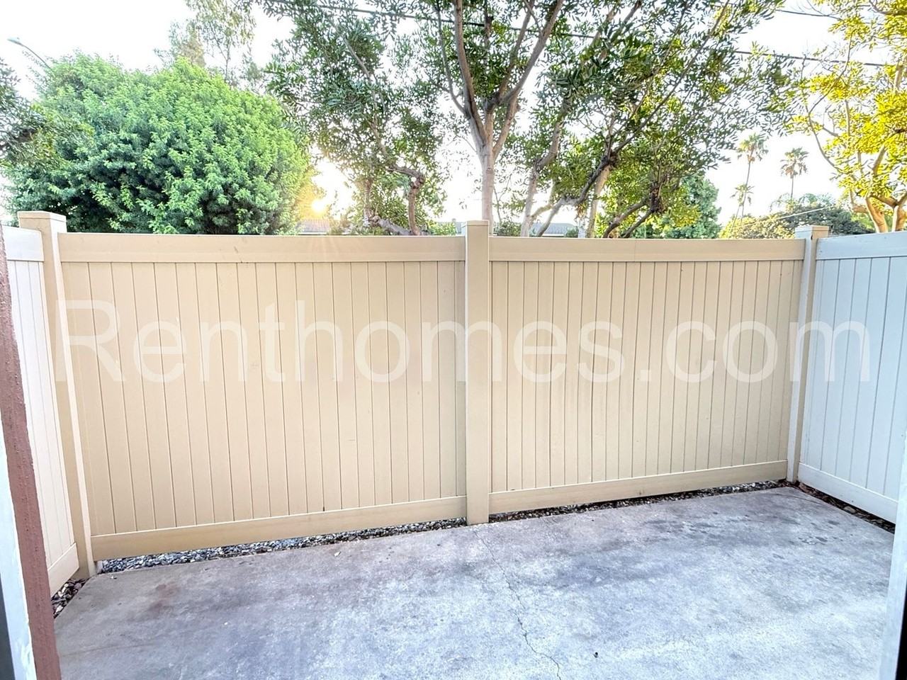 2764 Meadow Lark Dr - Photo 3 of 32