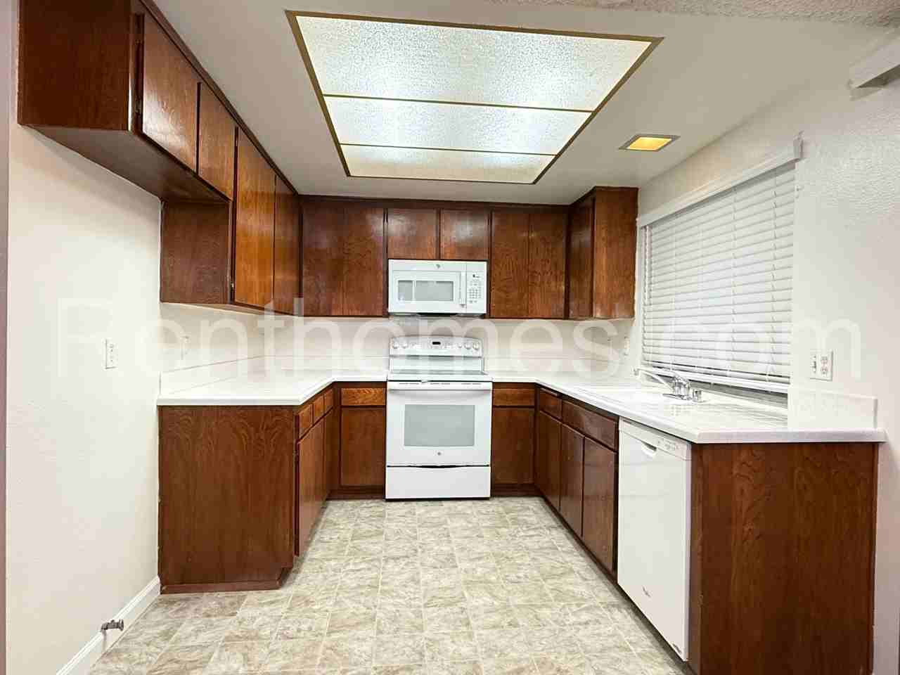 2764 Meadow Lark Dr - Photo 7 of 32