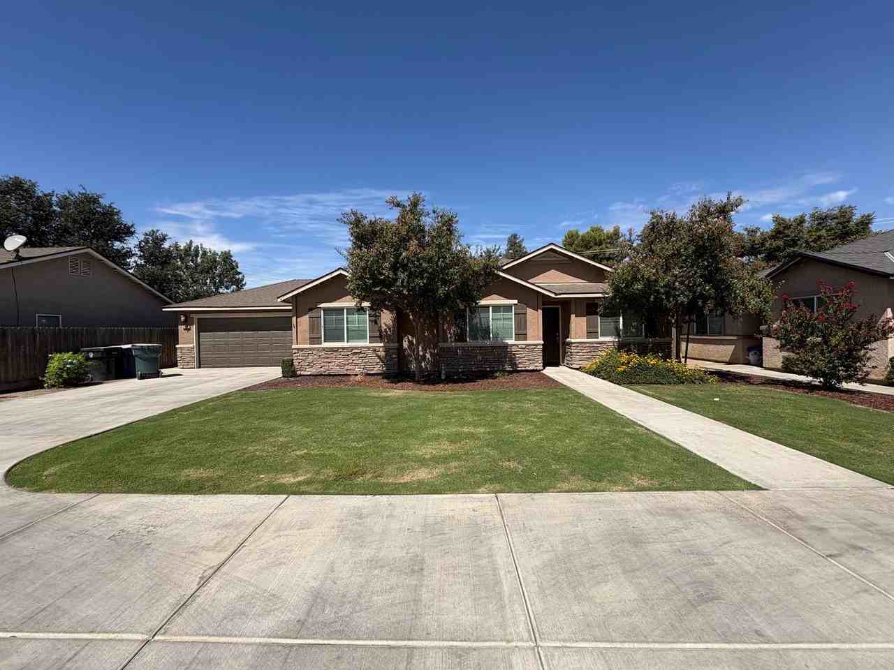 2314 Cape Canyon Ave - Photo 2 of 28