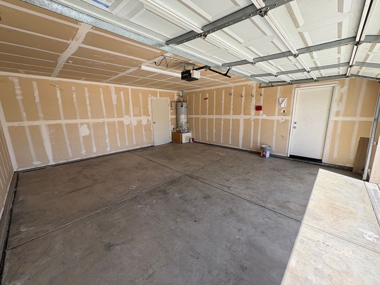 2314 Cape Canyon Ave - Photo 3 of 28