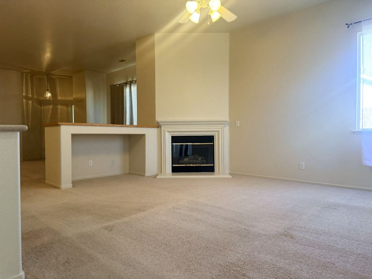 1823 Edgewood Ct - Photo 6 of 27