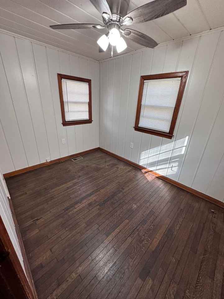 840 N Belmont Ave - Photo 3 of 10