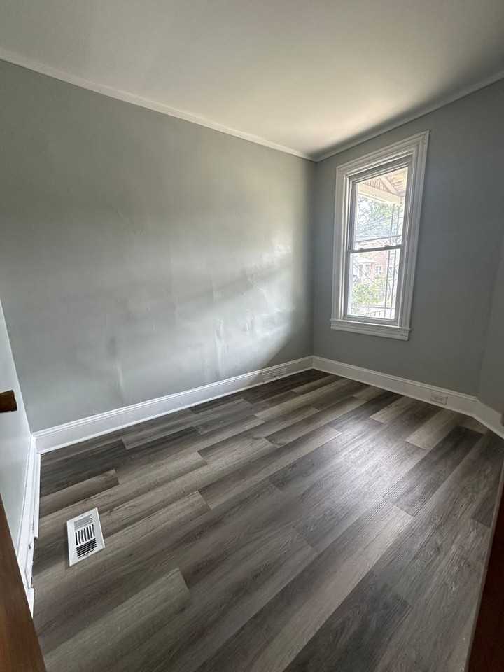 69 Macdade Blvd - Photo 3 of 10