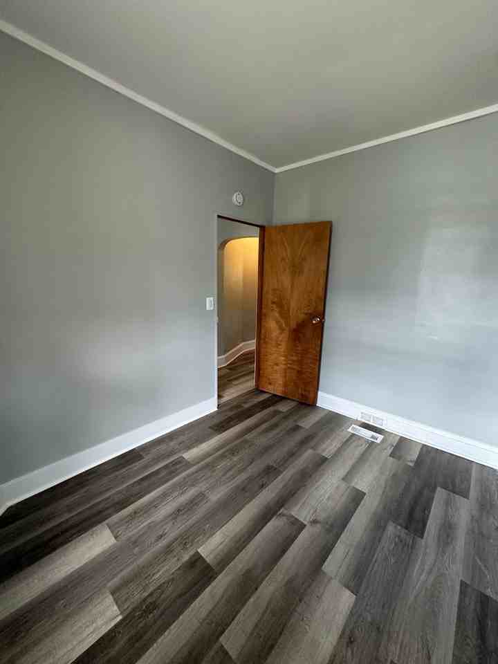 69 Macdade Blvd - Photo 4 of 10