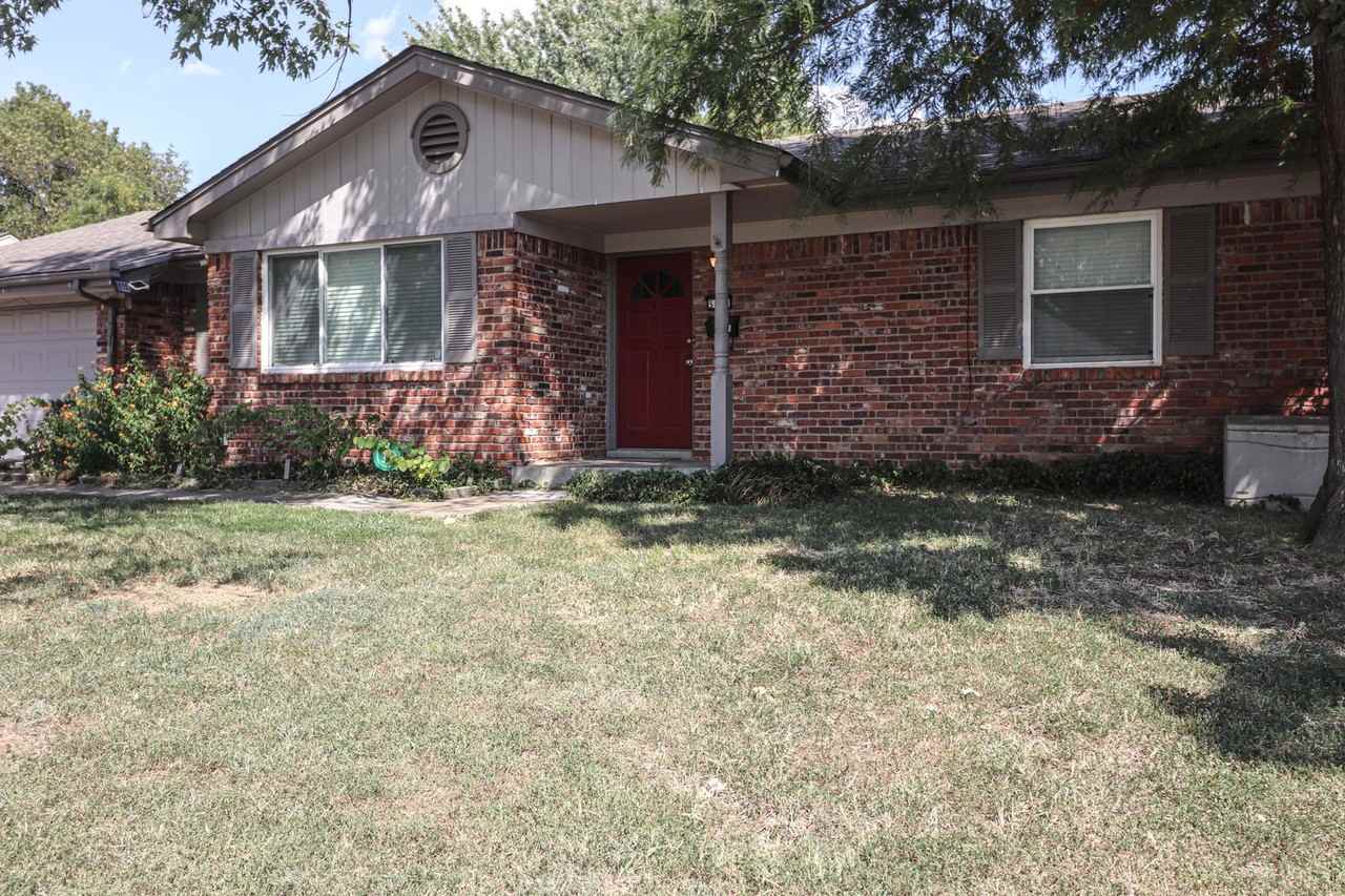 5621 S 75th East Pl - Photo 3 of 32