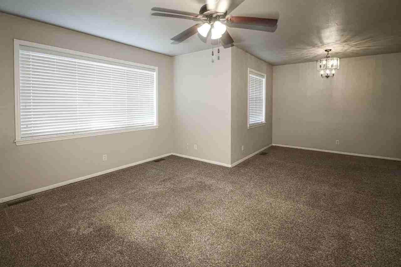 5621 S 75th East Pl - Photo 7 of 32