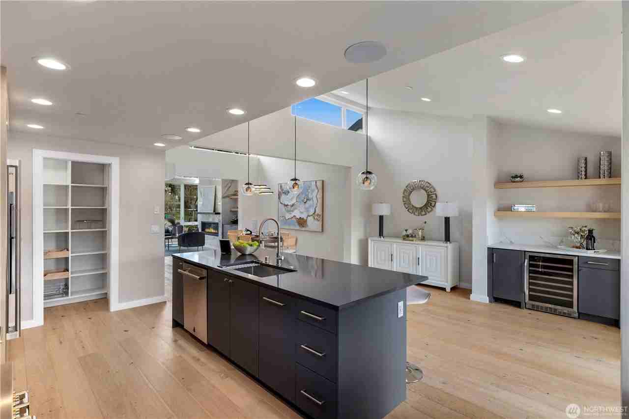 1309 Market St - Photo 7 of 23