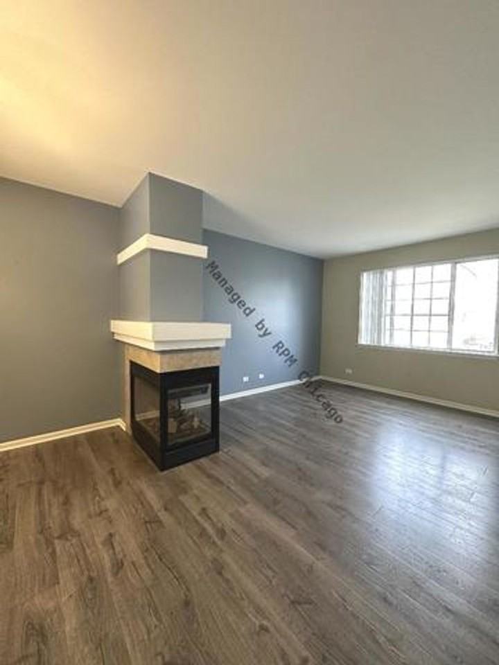 649 Cary Woods Cir - Photo 6 of 36