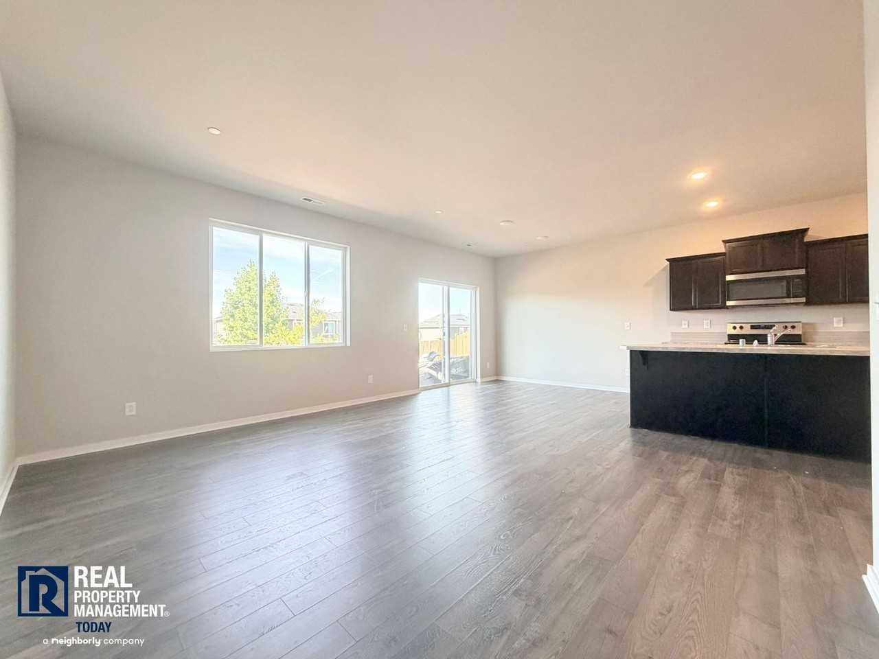 10731 186th Street Ct E - Photo 6 of 21