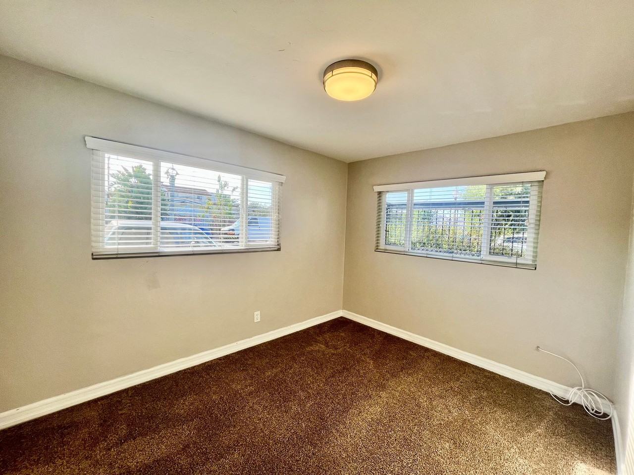 4241 Euclid Ave - Photo 6 of 9