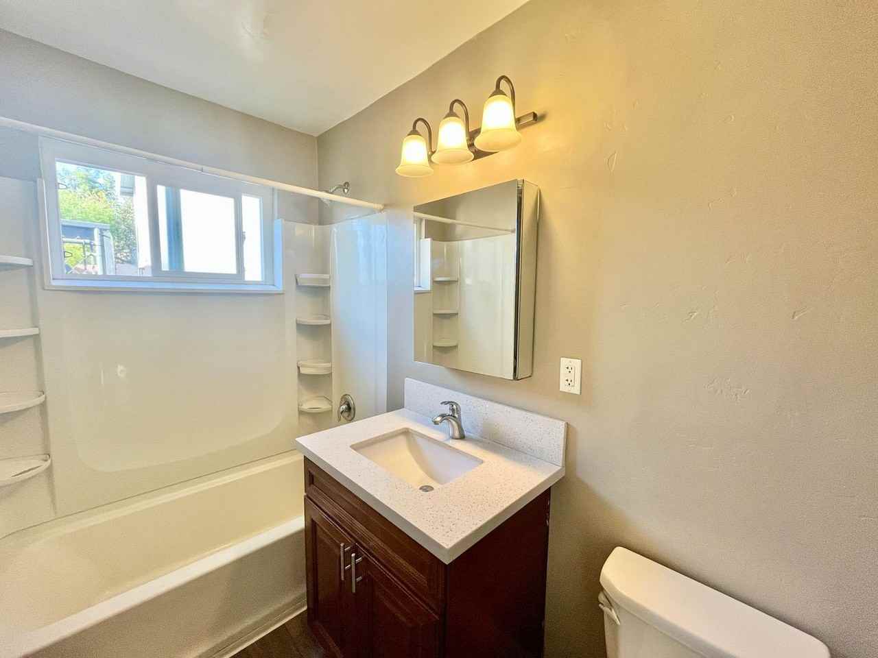 4241 Euclid Ave - Photo 7 of 9