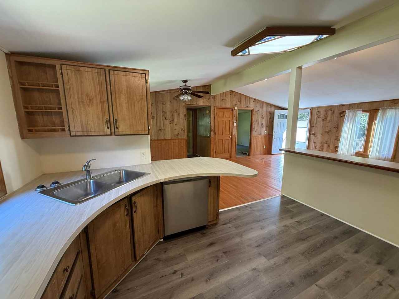 3240 Woodland Dr - Photo 5 of 31