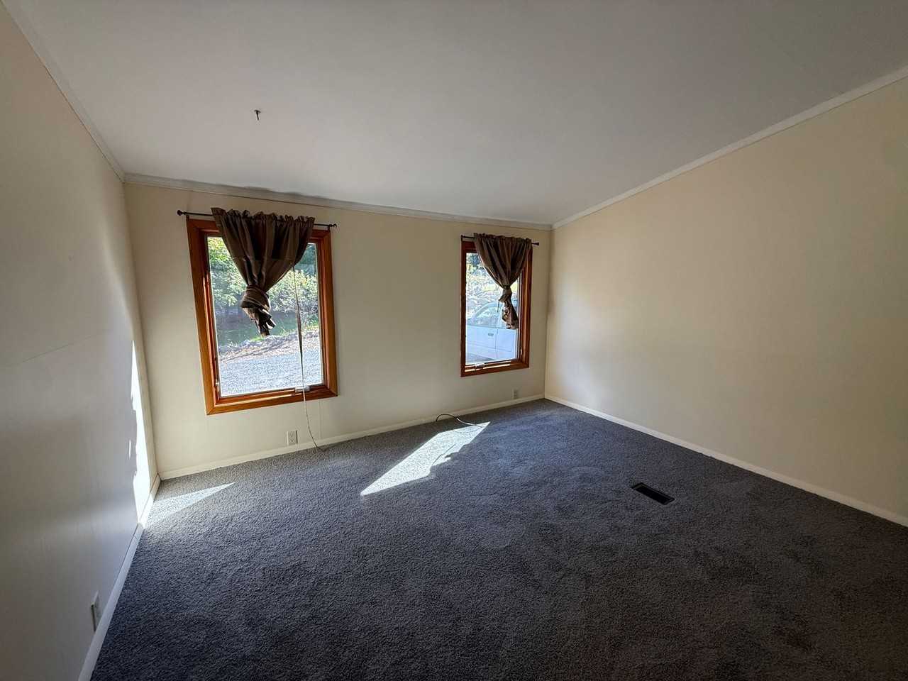 3240 Woodland Dr - Photo 7 of 31
