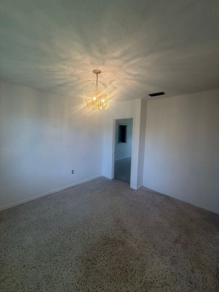 9610 Sw 58th St - Photo 6 of 18