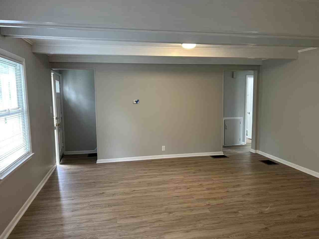 526 Edgemont Rd - Photo 3 of 13