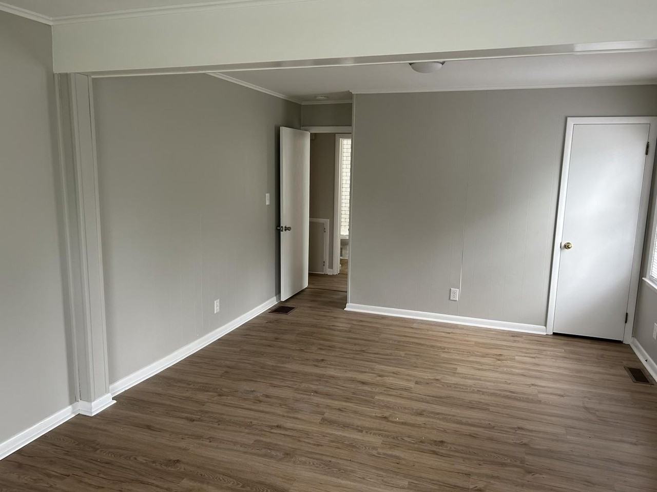 526 Edgemont Rd - Photo 7 of 13