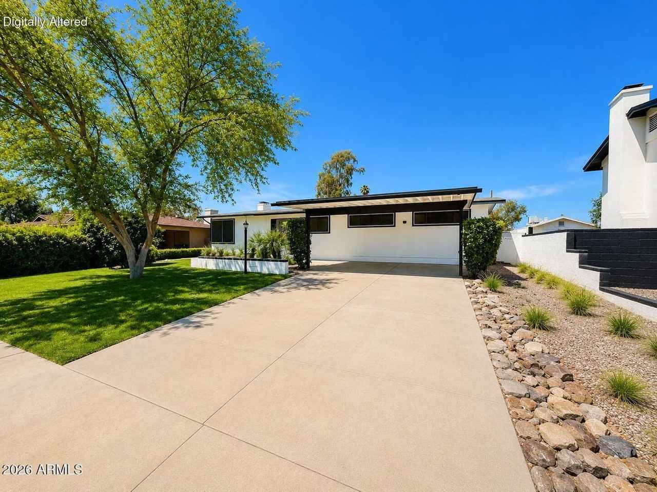 1044 E Alameda Dr - Photo 2 of 25