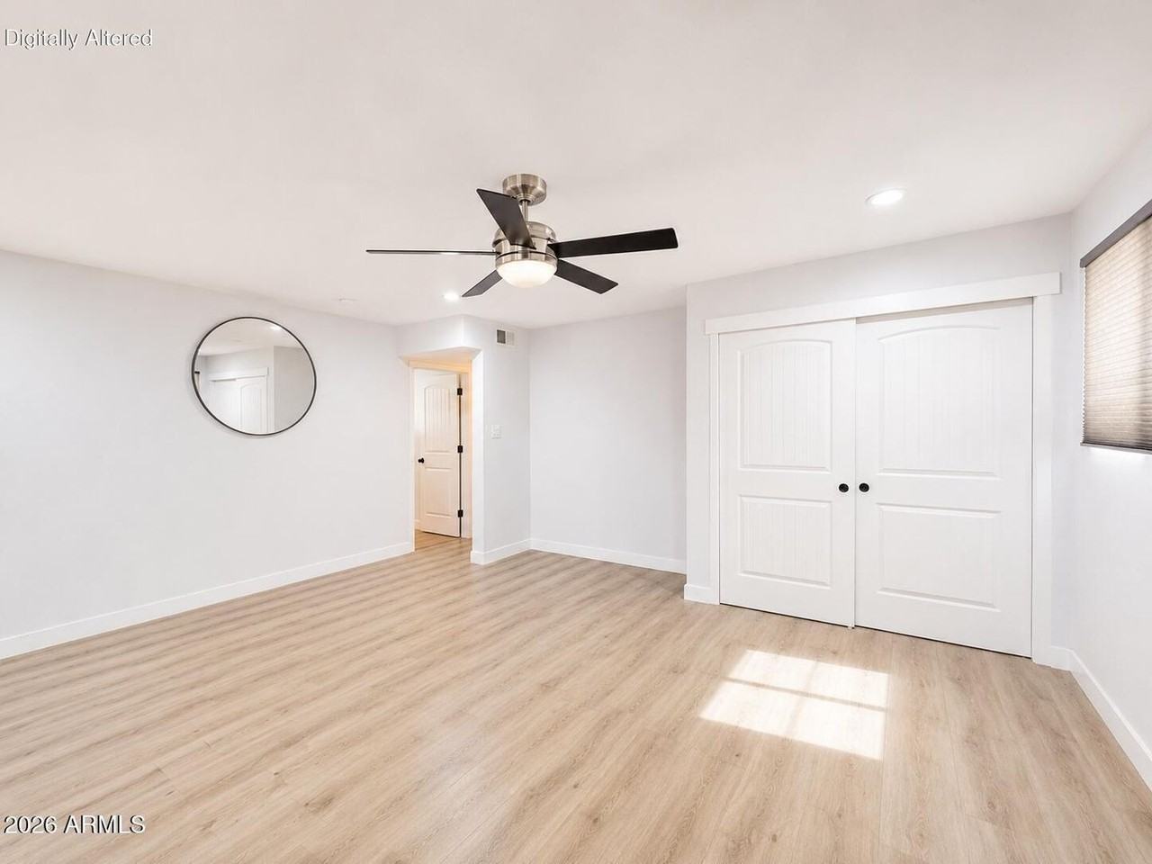 1044 E Alameda Dr - Photo 6 of 25