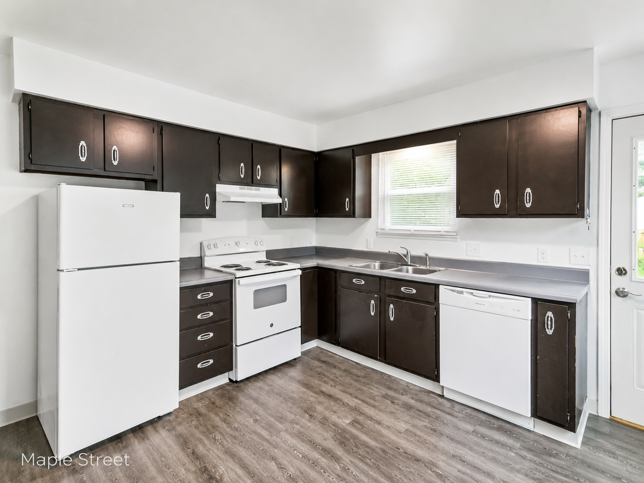 Maple Street Apartments  Unit 8— Fall Special: $700 Off Your Move - Photo 3 of 10