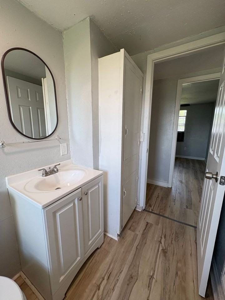 3023 Oak Forest Ln - Photo 7 of 12