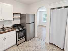 featured image of 1818 W Washington St