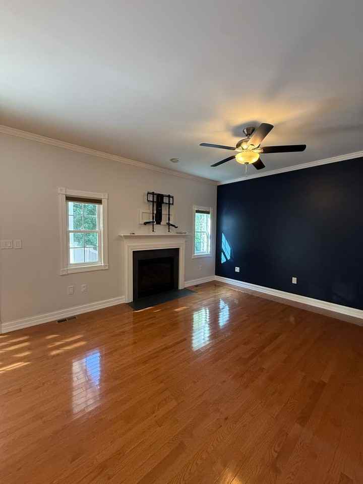 8915 Whitecliff Ln - Photo 3 of 37