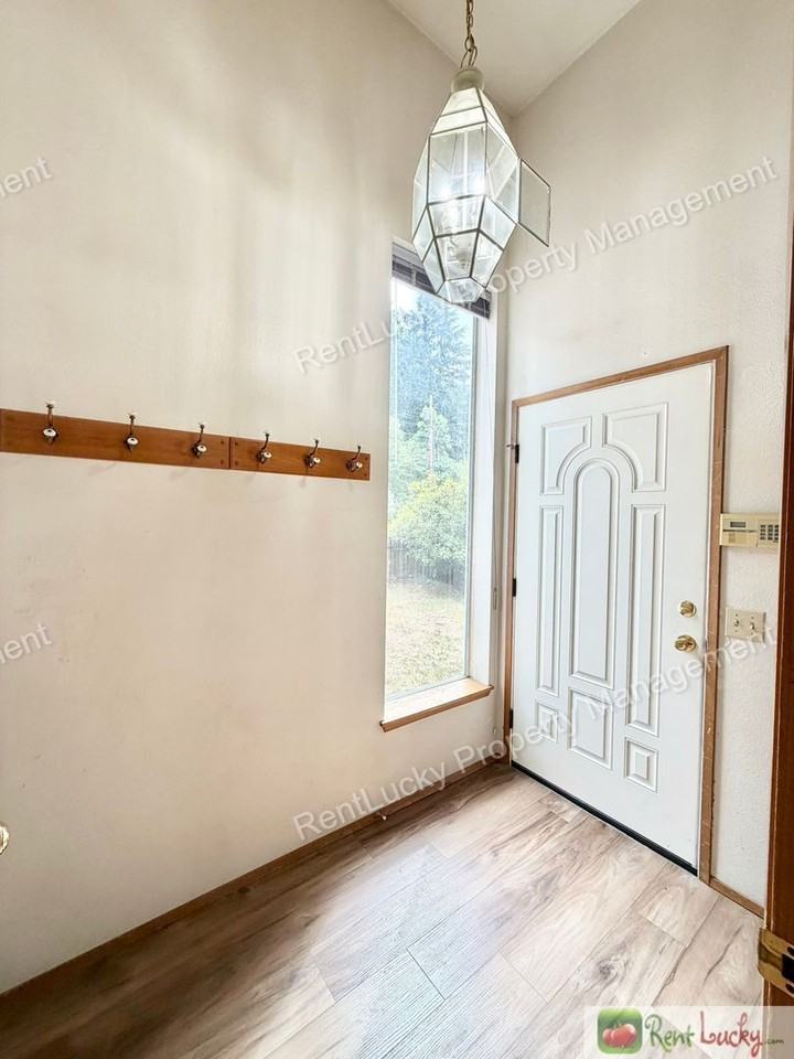 35047 37th Ave S - Photo 2 of 30
