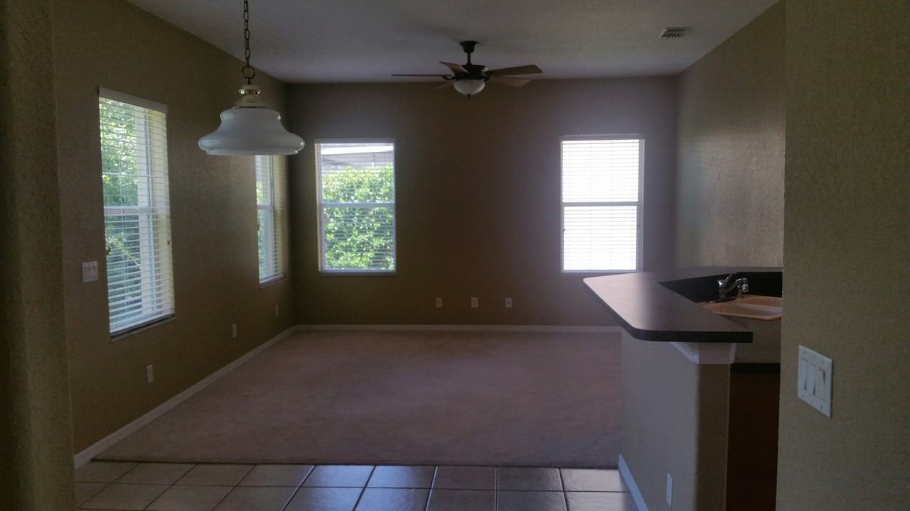 350 Lake Amberleigh Dr - Photo 3 of 16