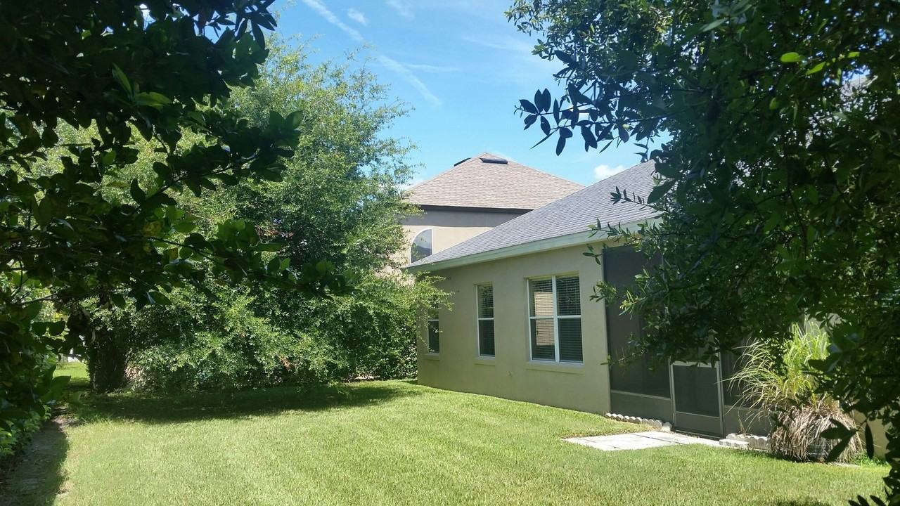 350 Lake Amberleigh Dr - Photo 5 of 16