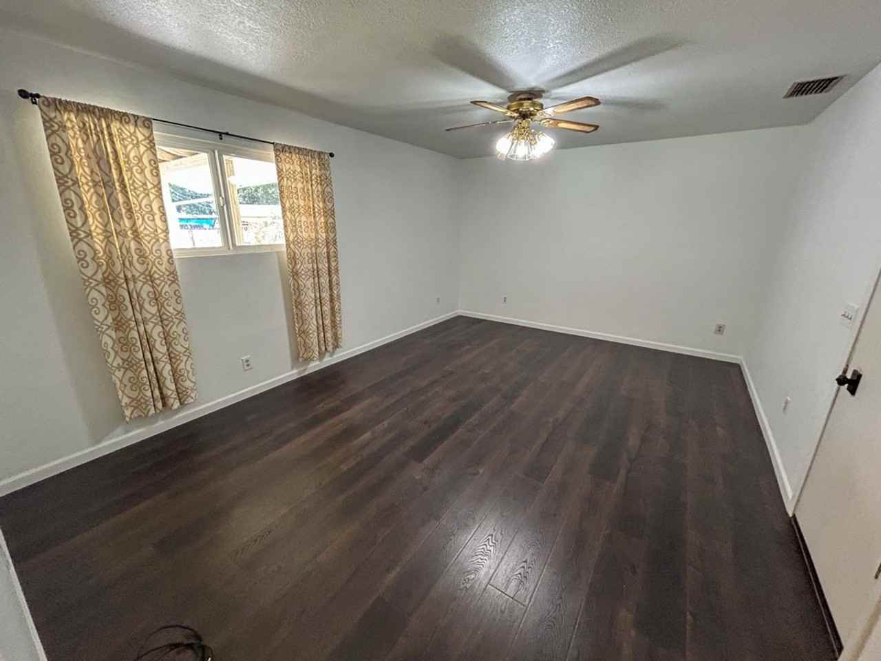 6762 Riverside Dr - Photo 7 of 23