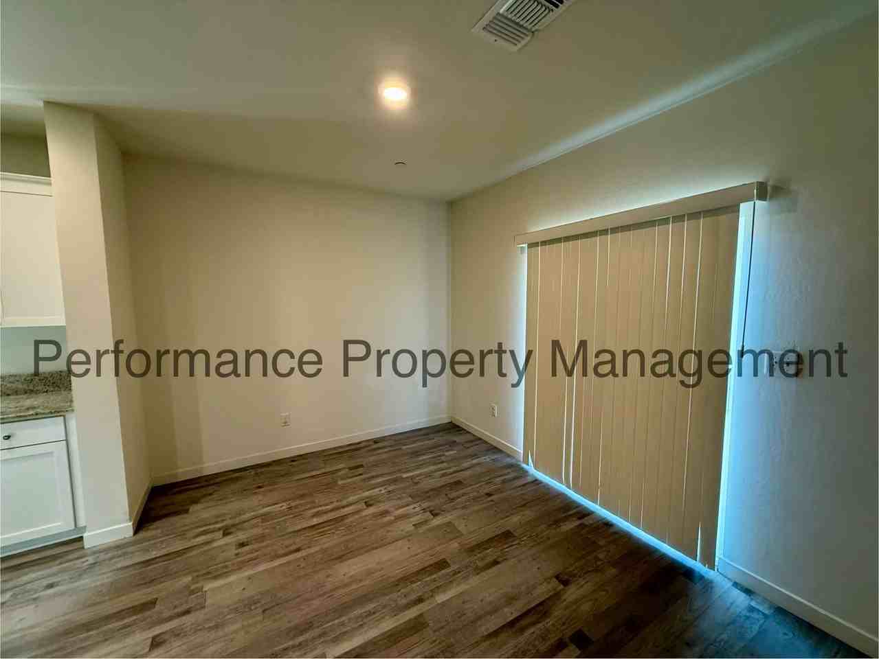 6500 Rugby Ct - Photo 4 of 21