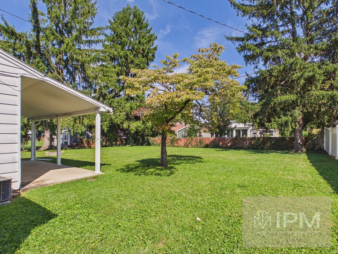 521 S Russell St - Photo 3 of 14