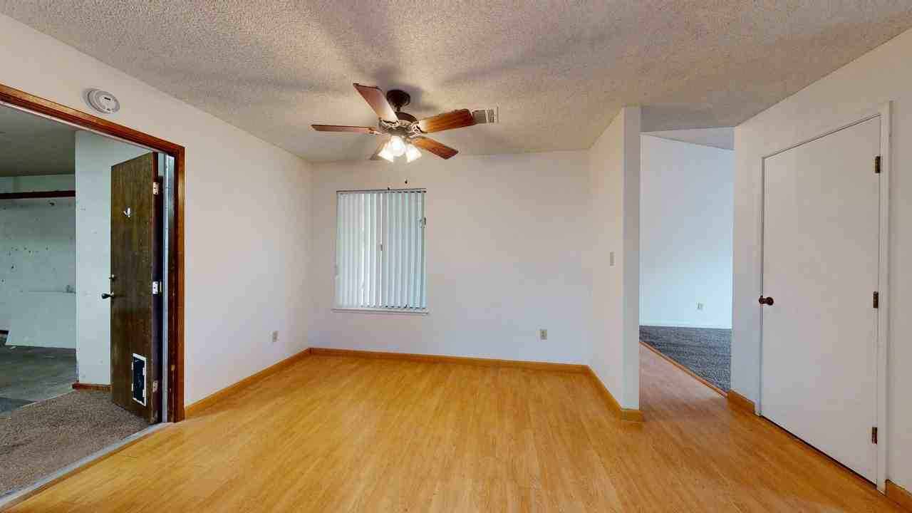 912 Pennington Pl - Photo 6 of 12