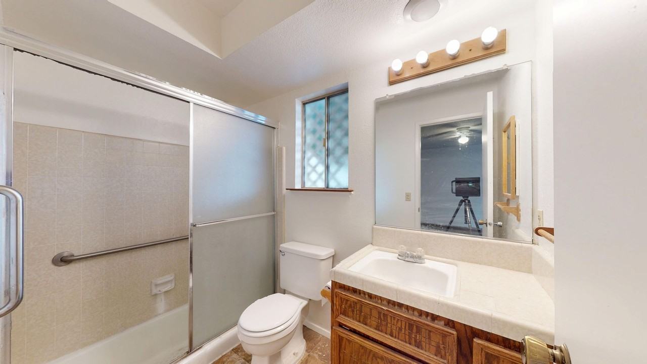 912 Pennington Pl - Photo 7 of 12