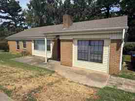 5505 Grand Ave - Photo 1 of 1