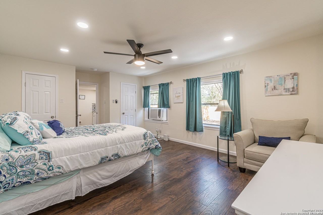207 Hermine Blvd #2 - Photo 7 of 11