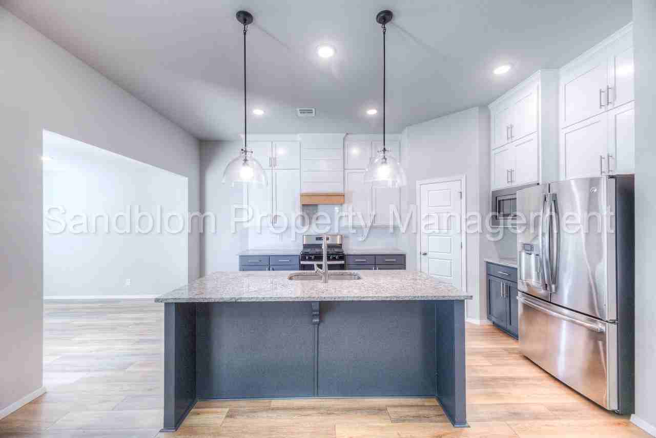13135 S 72nd East Ave - Photo 7 of 30