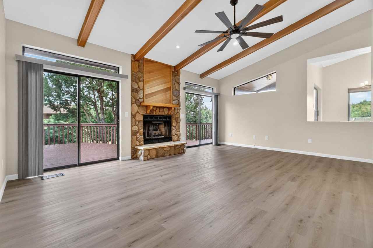 546 Deer Horn Ct - Photo 4 of 30