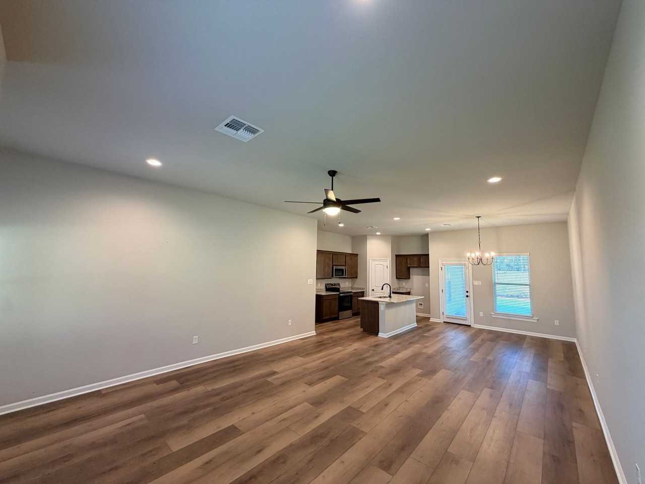 302 Babineaux Ln - Photo 7 of 32