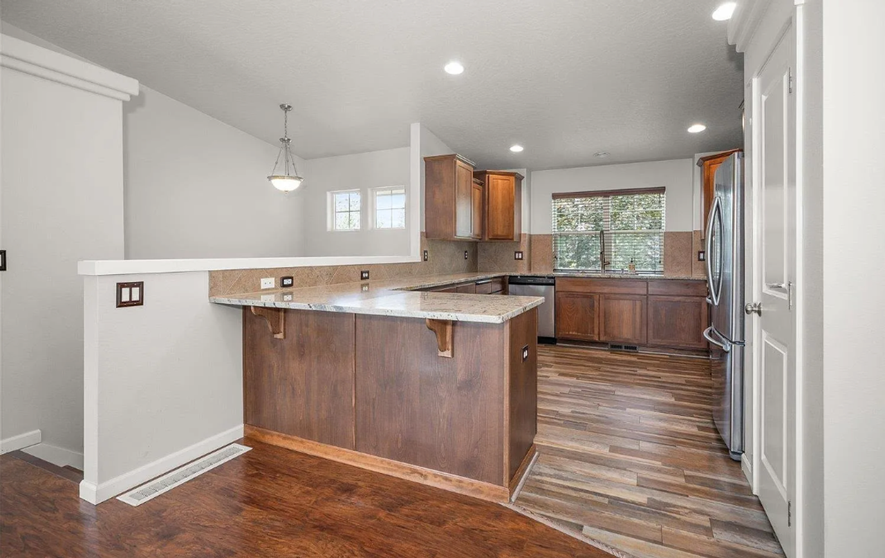 8808 N Barnes Rd - Photo 6 of 20