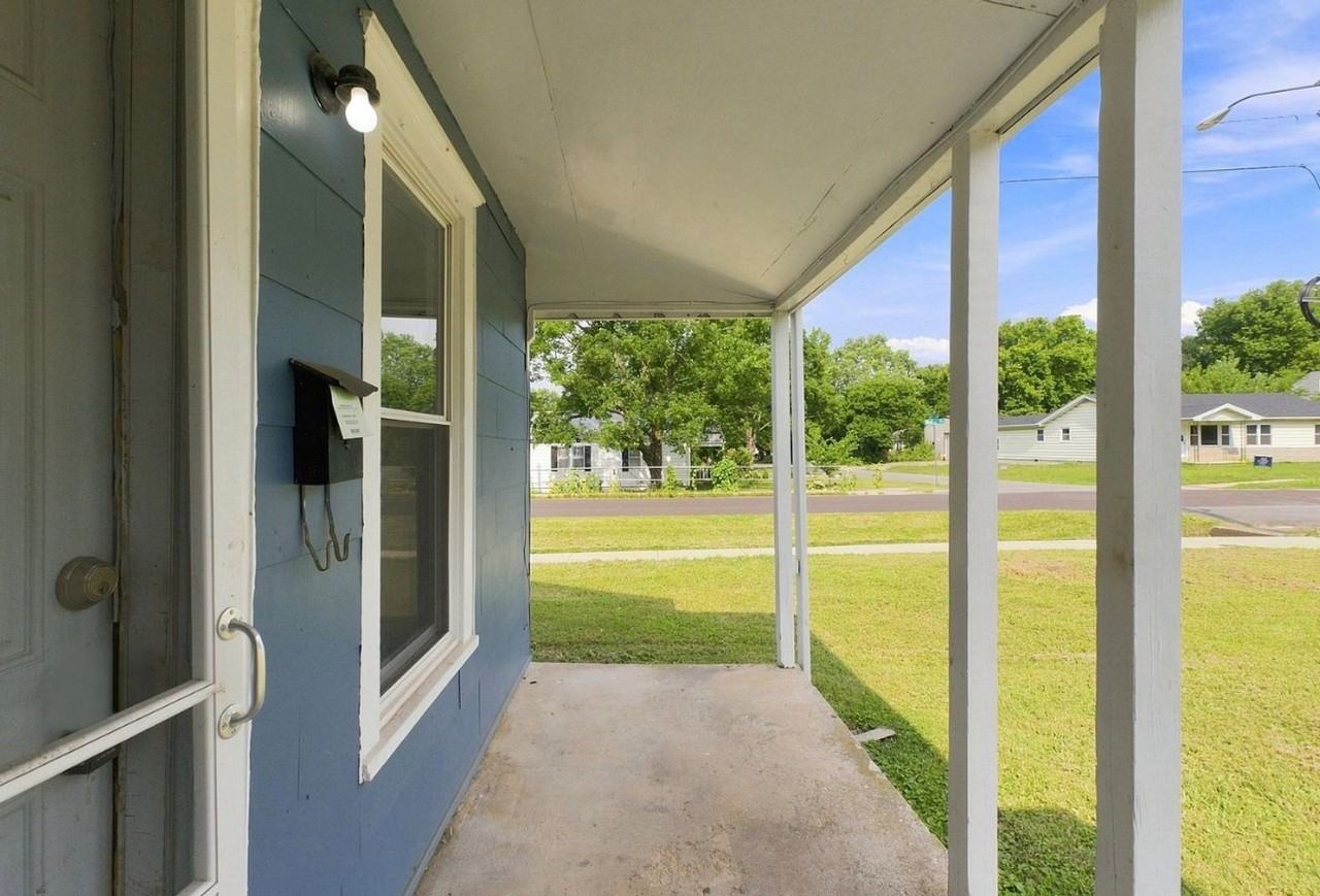 2424 W Elm St - Photo 4 of 22