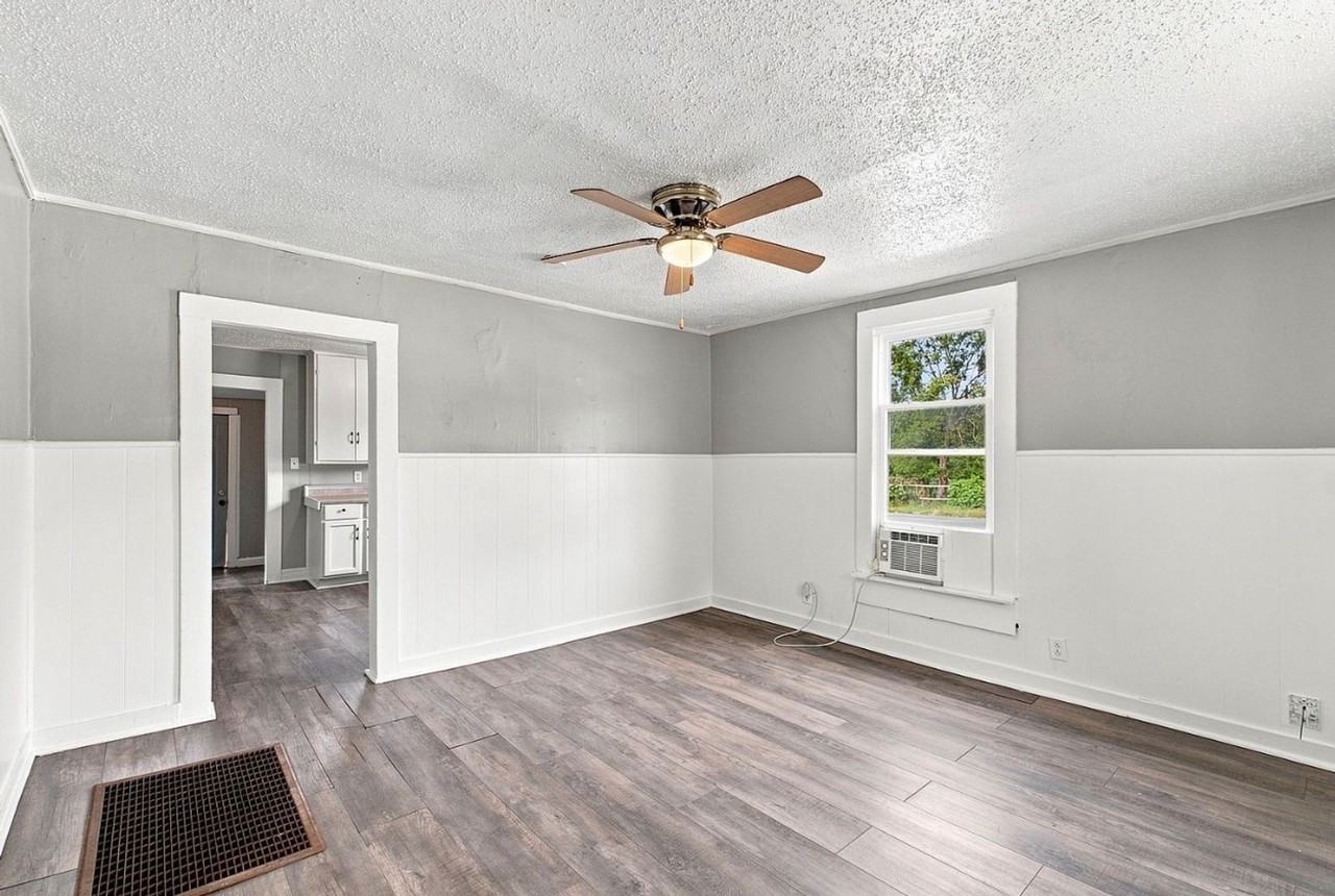 2424 W Elm St - Photo 6 of 22