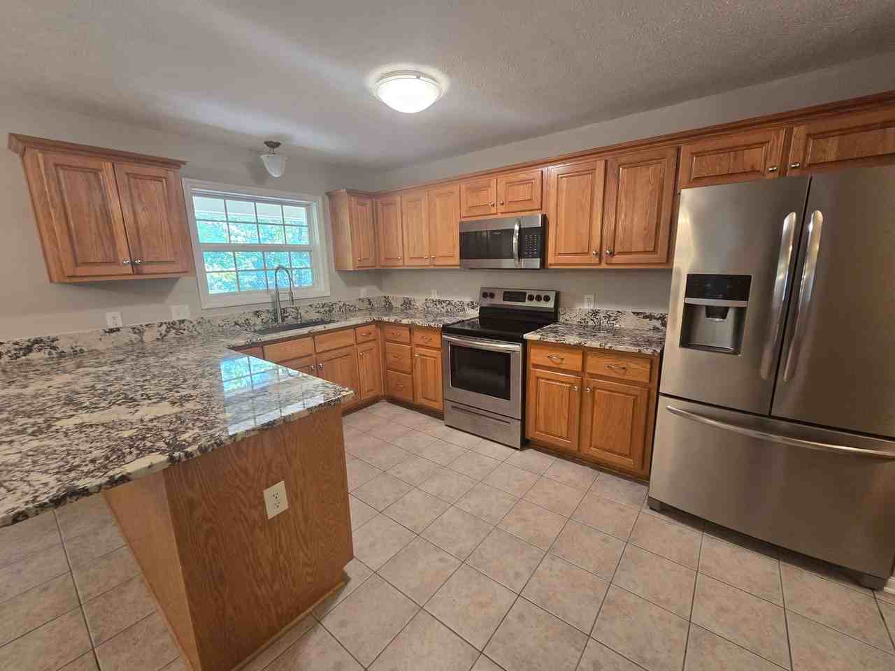 3910 Sarasota Dr - Photo 6 of 20