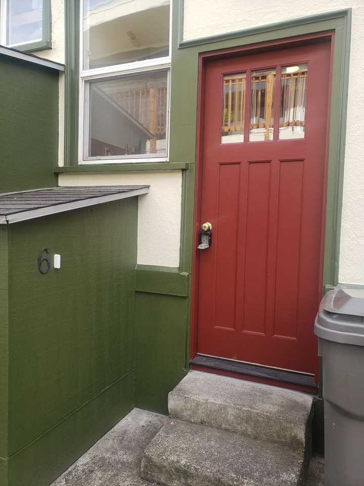 2049 Nw Overton St - Photo 2 of 25